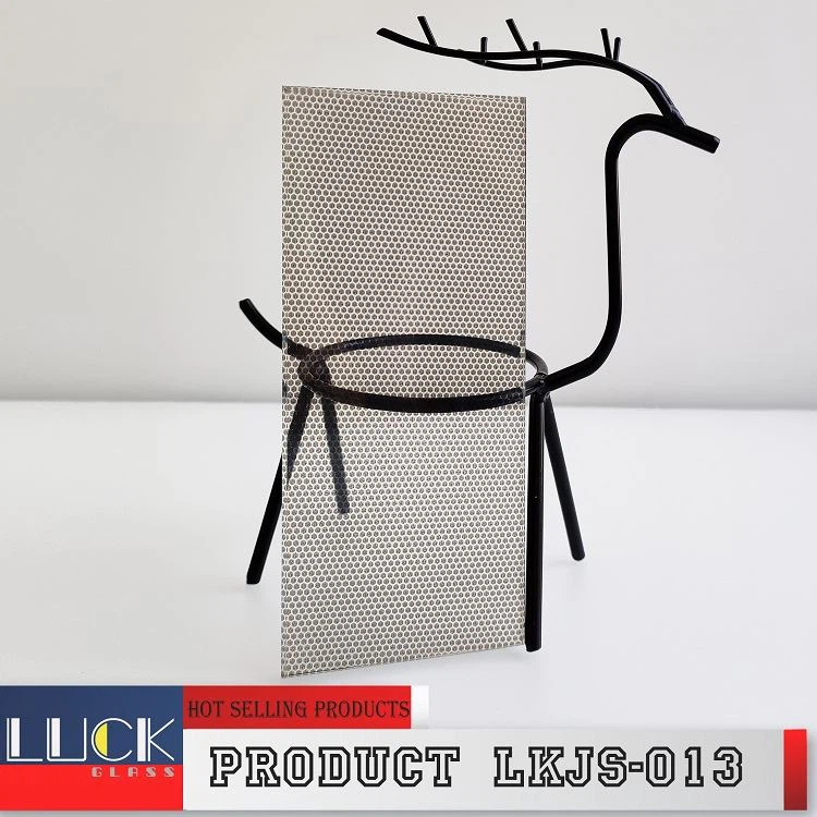 Glass With Fabric Interlayer